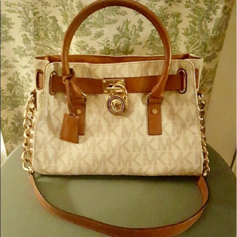 MICHAEL KORS HAMILTON BAG - VANILLA